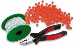 Jeu de pinces à plomber avec 100 m de fil à sceller plastifié blanc, dans une boîte en plastique