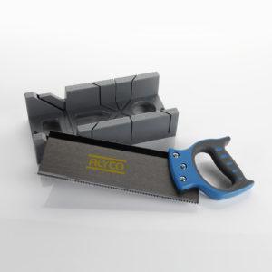 Boîte à onglet plastique avec scie